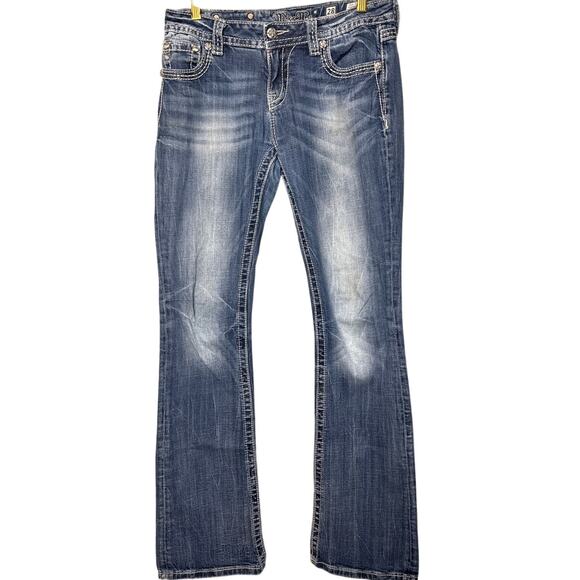 Miss Me Jeans Mid Rise Boot Cut Embellished Fleur-De-Lis Pocket Size 28 Y2K Look - Picture 1 of 10